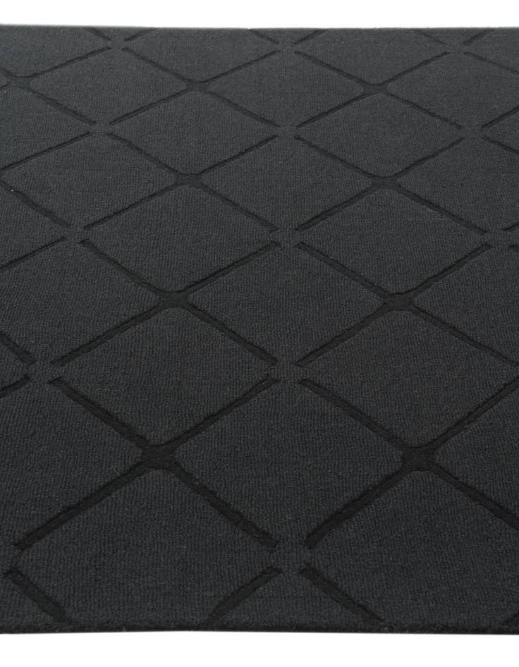 Detail image of  5' 1 x 8' Luna Wool Rug