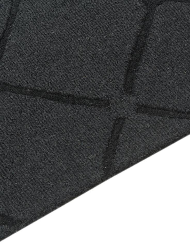 Detail image of  5' 1 x 8' Luna Wool Rug