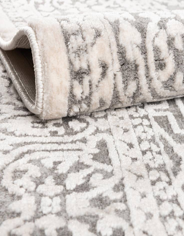 Detail image of  5' x 7' 7 Modern Classical Rug