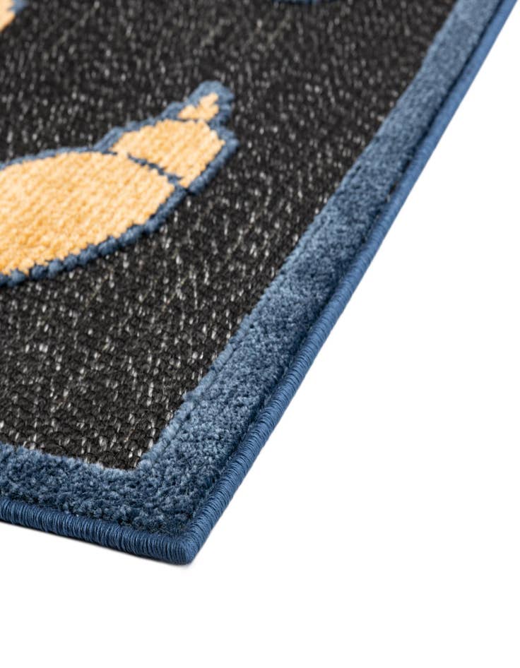 Detail image of  5' x 7' 7  Washable  Indoor / Outdoor Rug