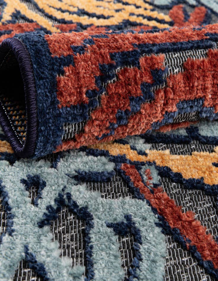 Detail image of  5' x 7' 7  Washable  Indoor / Outdoor Rug