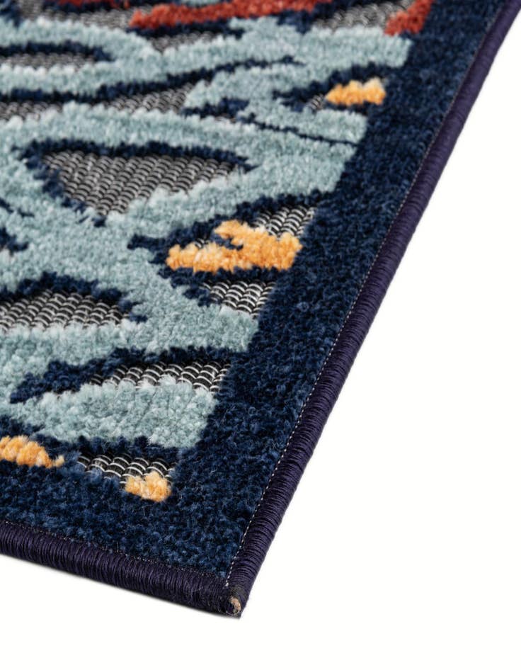 Detail image of  5' x 7' 7  Washable  Indoor / Outdoor Rug
