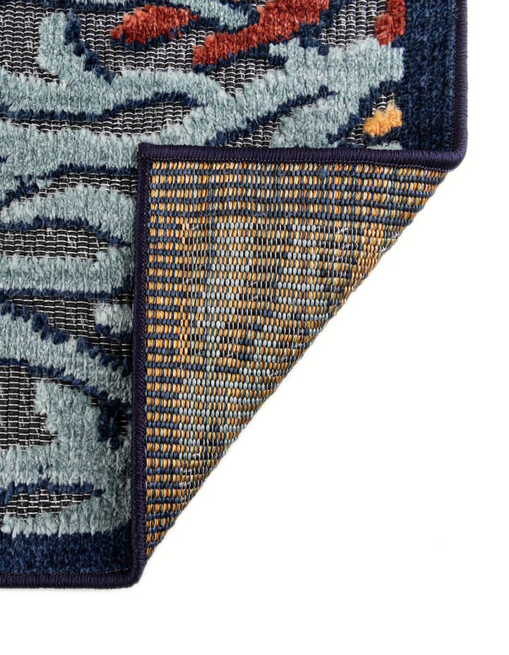 Detail image of  5' x 7' 7  Washable  Indoor / Outdoor Rug