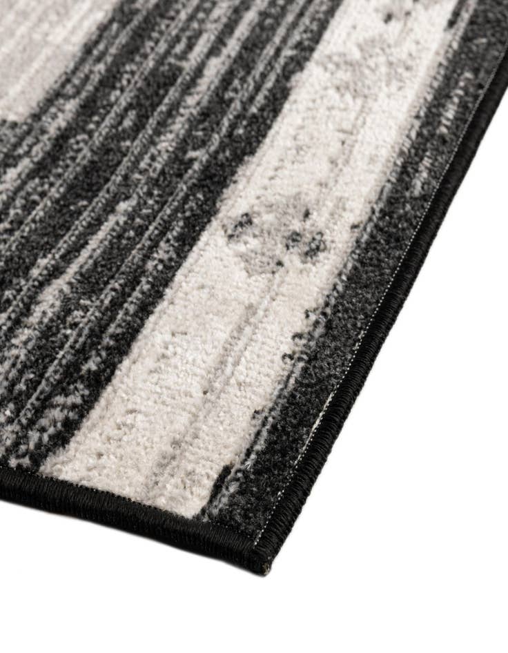 Detail image of  5' 3 x 7' 7 Victoria Rug