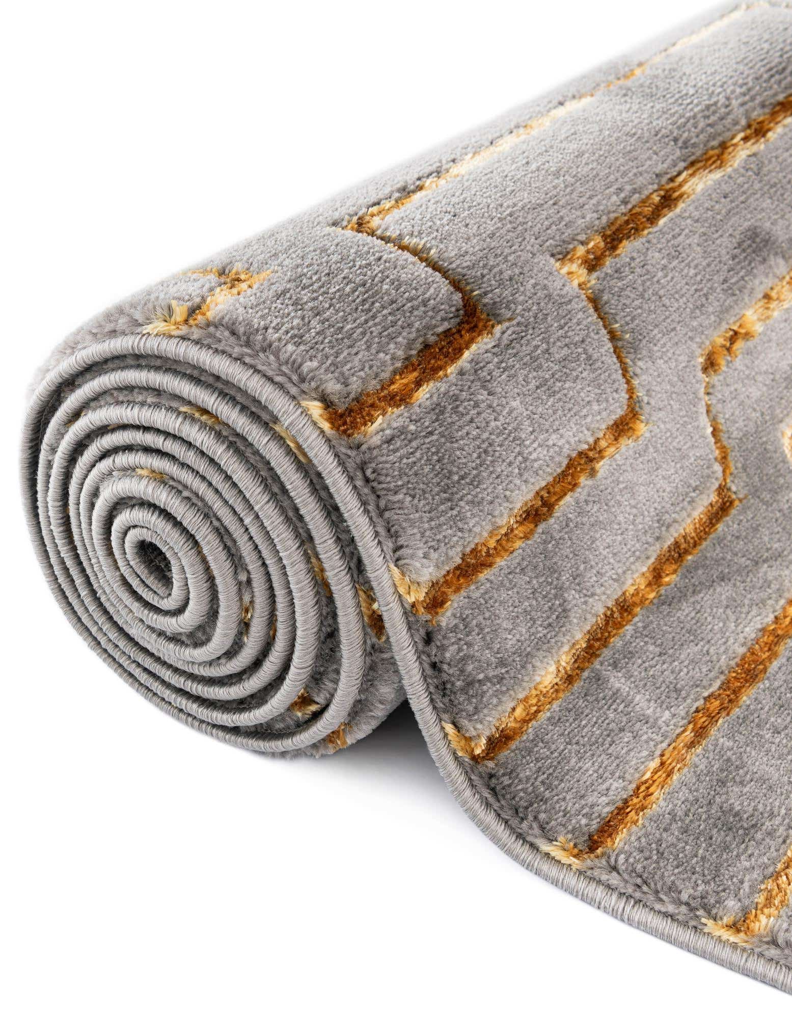 Primary image  5' 3 x 7' Vogue Geo Rug