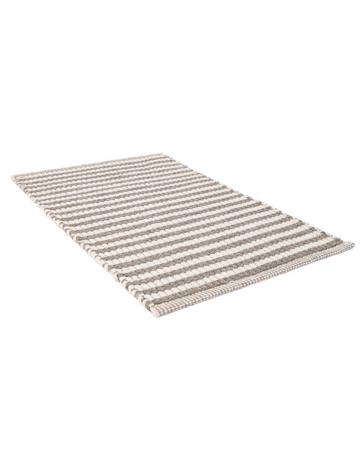 Detail image of  2' x 3' 2  Hand Woven Braided Chindi Rug