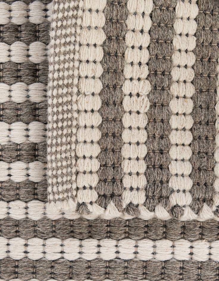 Detail image of  2' x 3' 2  Hand Woven Braided Chindi Rug