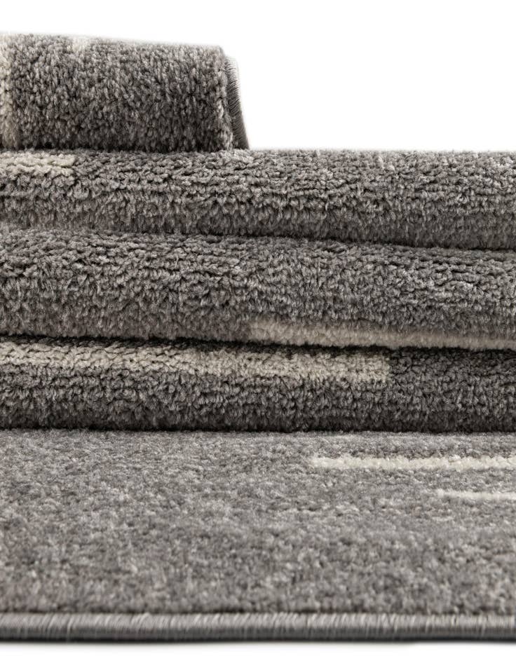 Detail image of  3' 3 x 12' Kai Runner Rug