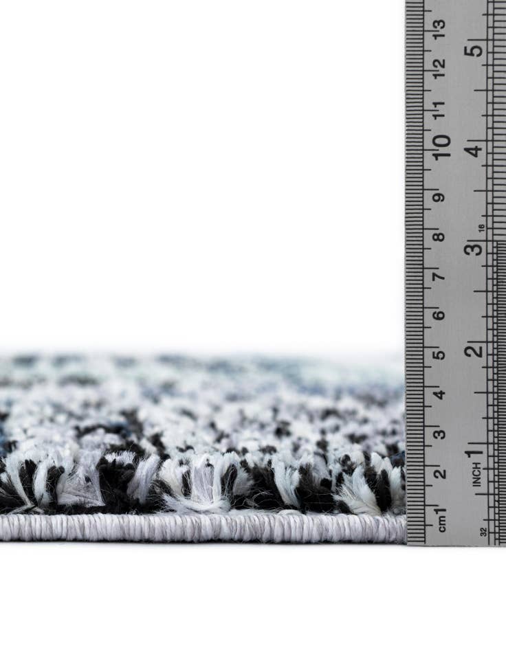 Detail image of  2' 7 x 12' Tucson Runner Rug