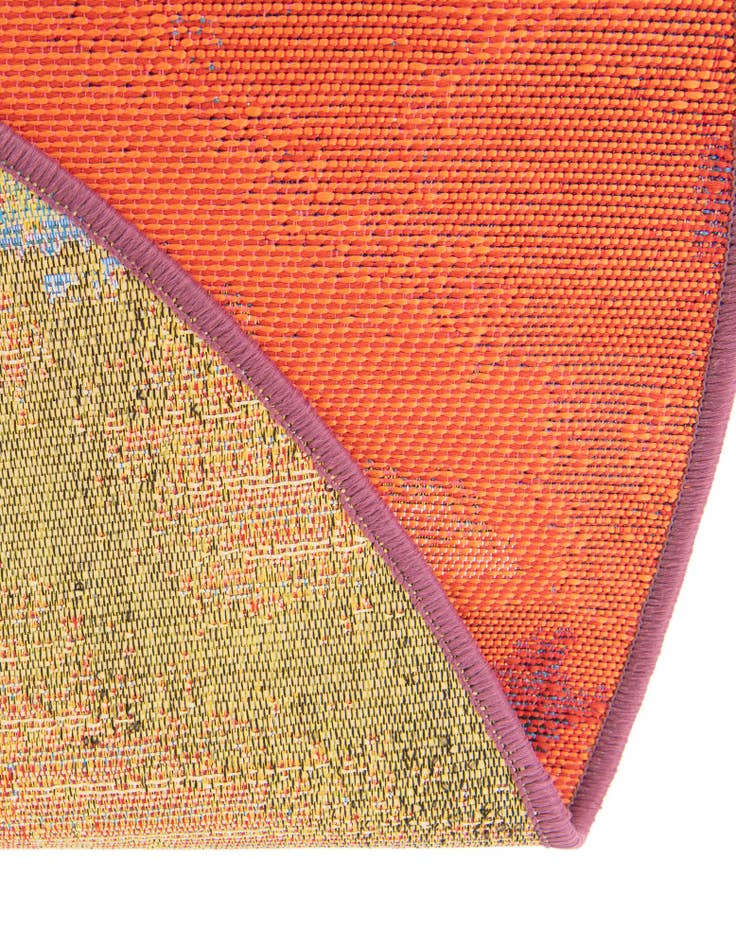 Detail image of  7' 10 x 7' 10  Washable Modern Indoor / Outdoor Round Rug