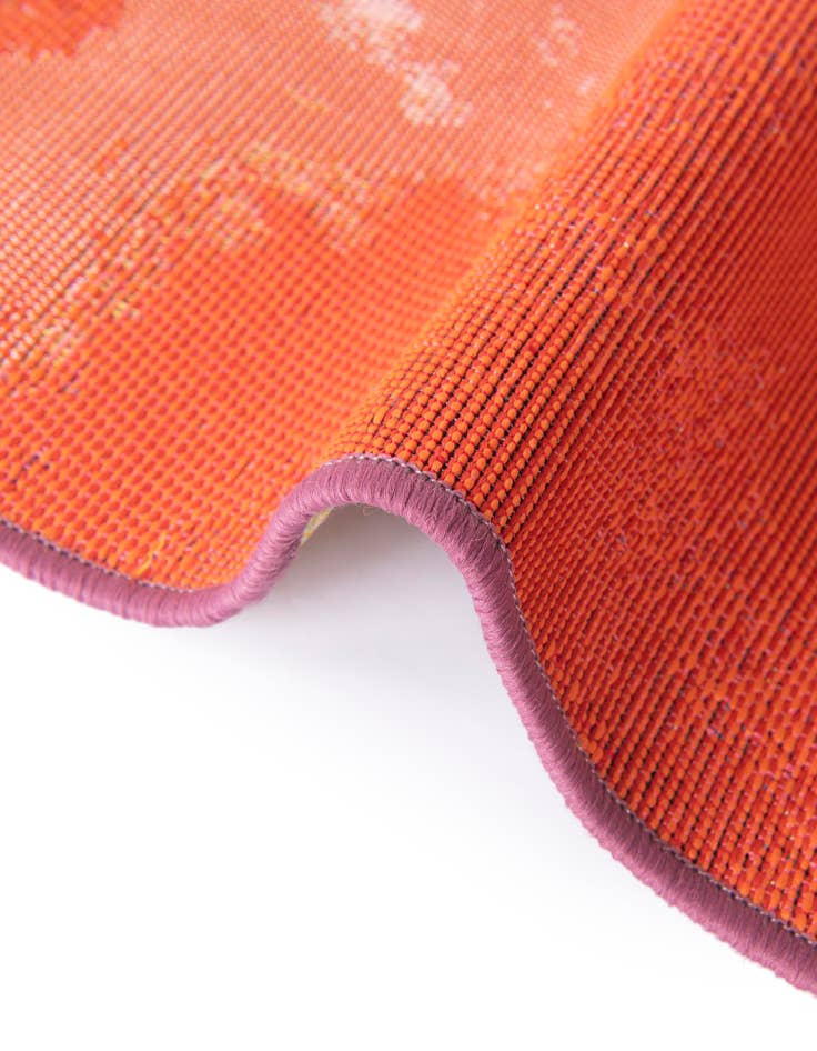 Detail image of  7' 10 x 7' 10  Washable Modern Indoor / Outdoor Round Rug