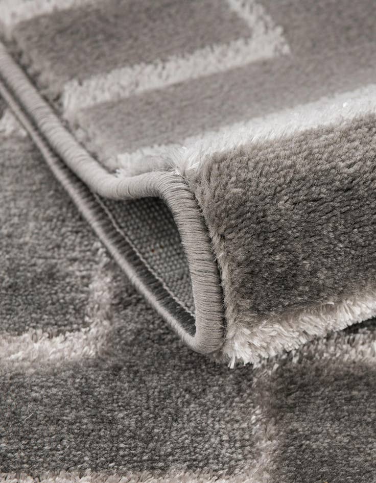 Detail image of  2' 7 x 12' Vogue Geo Runner Rug