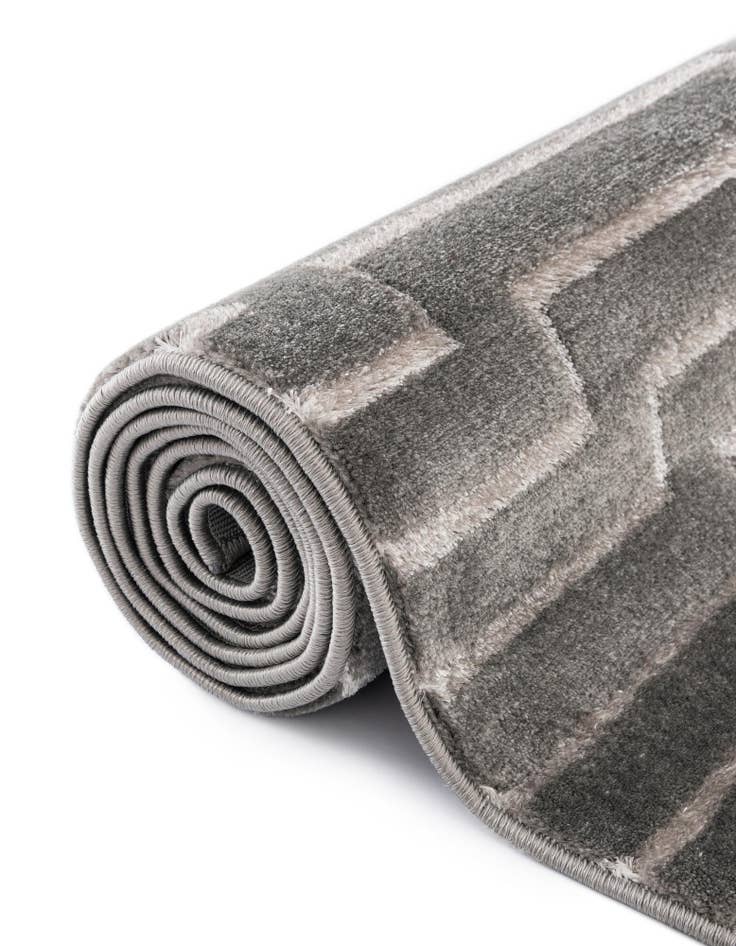 Detail image of  2' 7 x 12' Vogue Geo Runner Rug