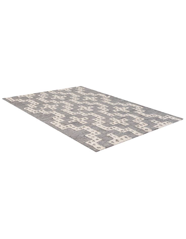 Detail image of  4' 1 x 6' 1  Hand Woven Kilim Wool Rug