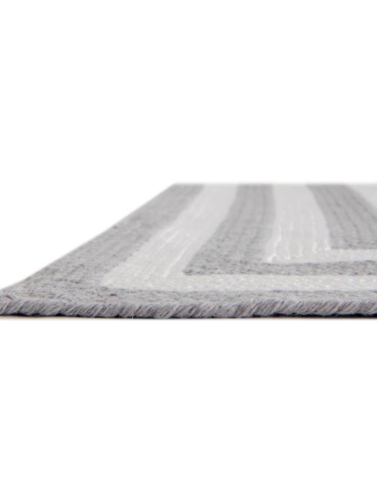 Detail image of  2' 7 x 10'  Hand Woven Eco Verse   Washable Indoor / Outdoor Runner Rug
