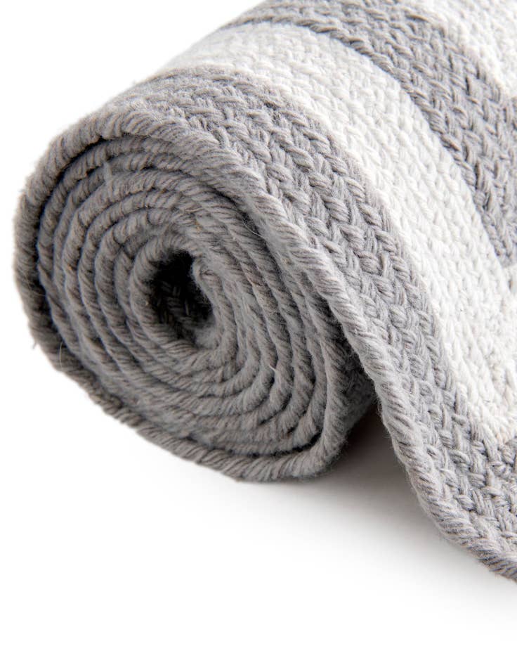 Detail image of  2' 7 x 10'  Hand Woven Eco Verse   Washable Indoor / Outdoor Runner Rug