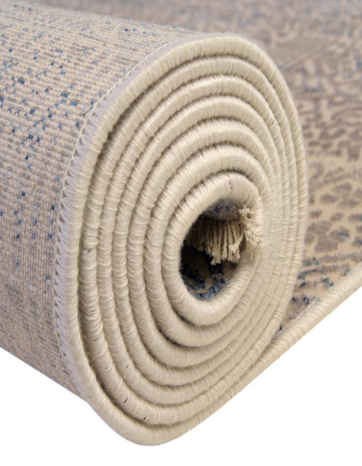 Detail image of  7' 10 x 7' 10 Deepa Octagon Rug