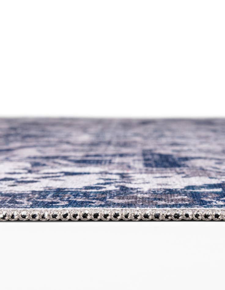 Detail image of  6' x 9'  Washable Francesca Oval Rug