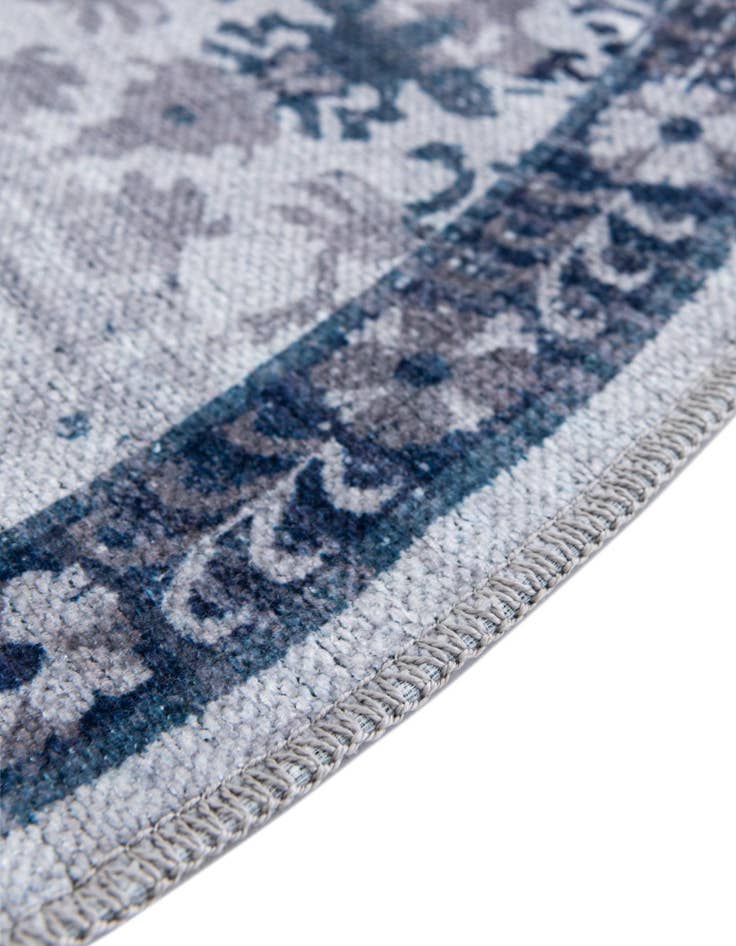 Detail image of  6' x 9'  Washable Francesca Oval Rug