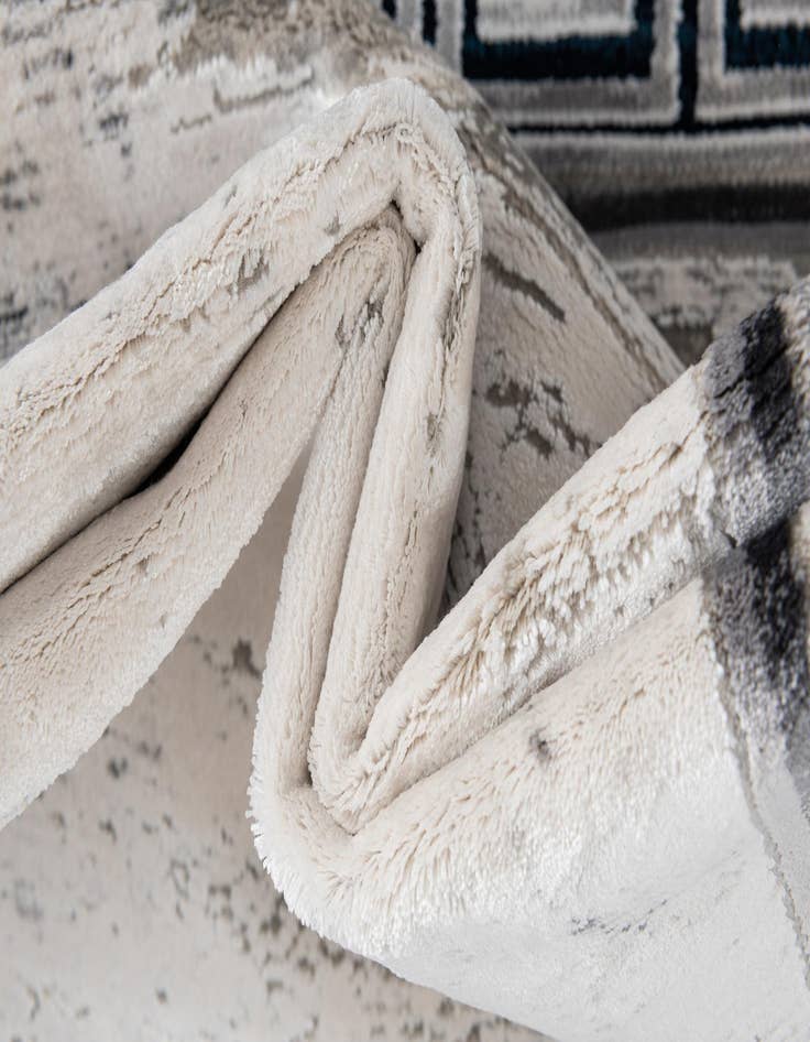 Detail image of  3' 3 x 9' 10 Montreux Runner Rug