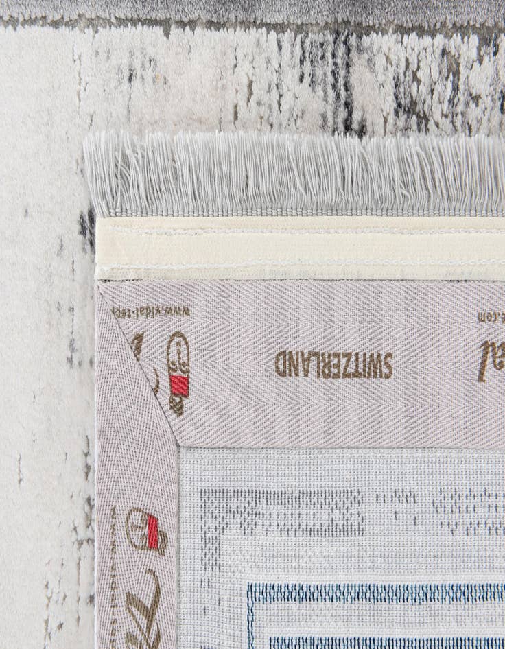 Detail image of  3' 3 x 9' 10 Montreux Runner Rug