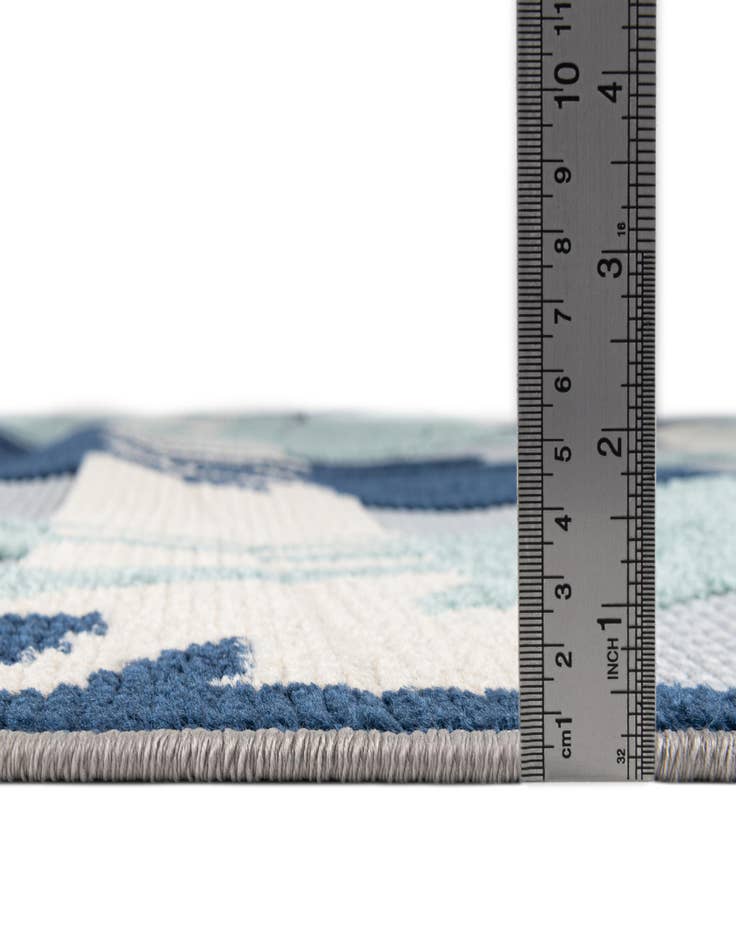 Detail image of  7' 10 x 7' 10  Washable Aruba Indoor / Outdoor Square Rug