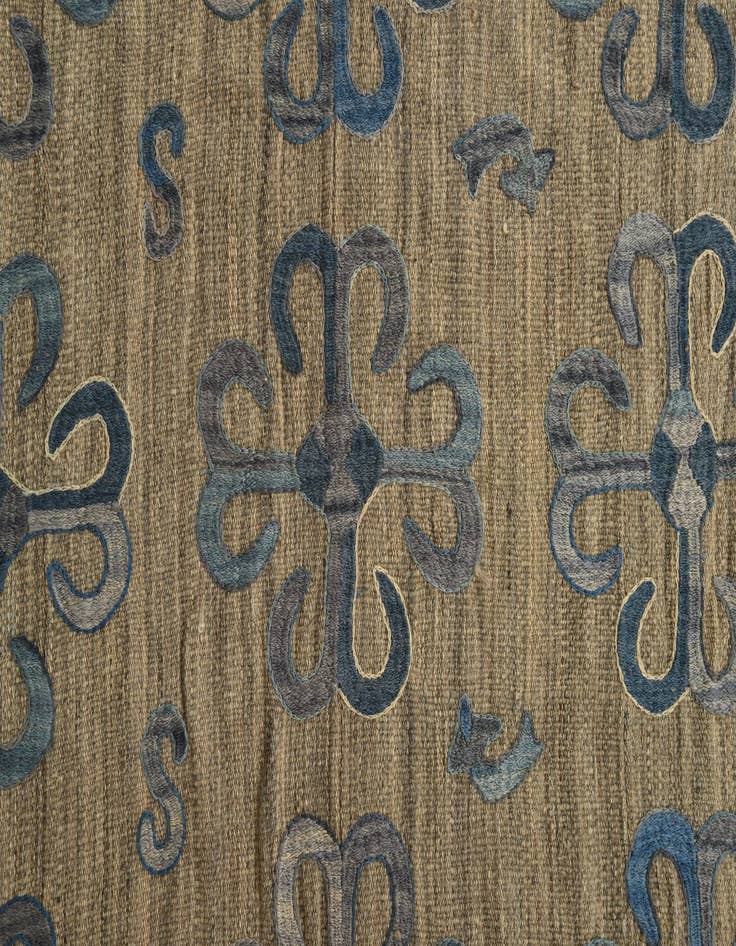 Detail image of  6' 7 x 9'  Hand Woven Kilim Suzani Wool Rug