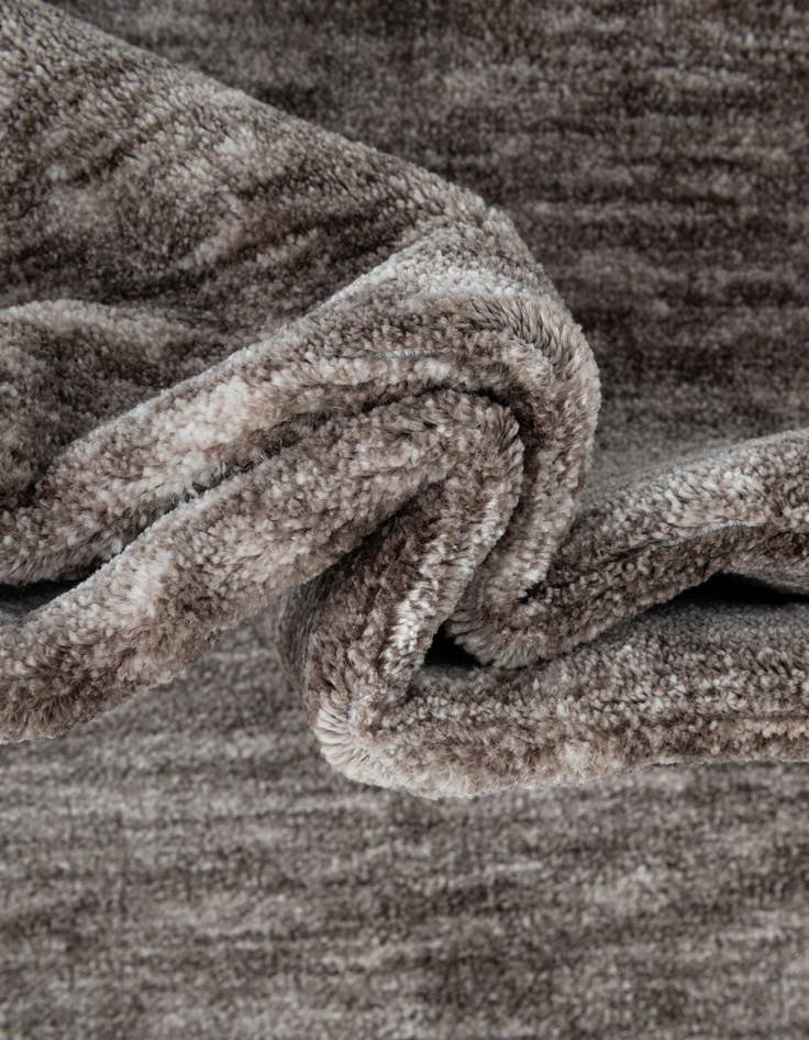 Detail image of  5' 3 x 5' 3 Gabbeh Round Rug