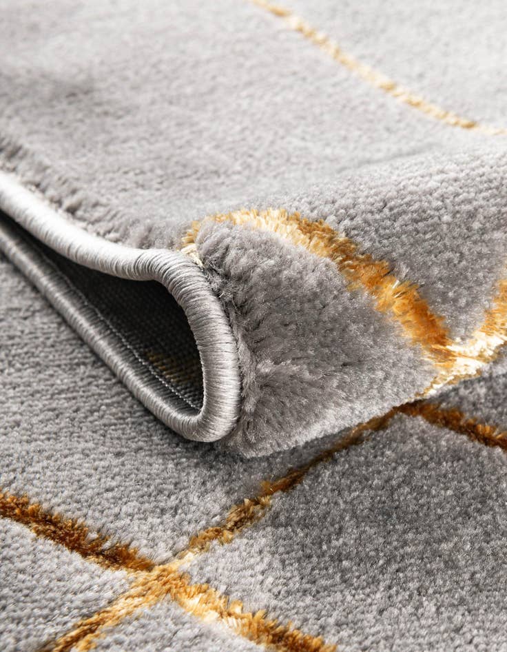 Detail image of  5' 3 x 8'  Marilyn Monroe&trade; Glam Trellis Oval Rug