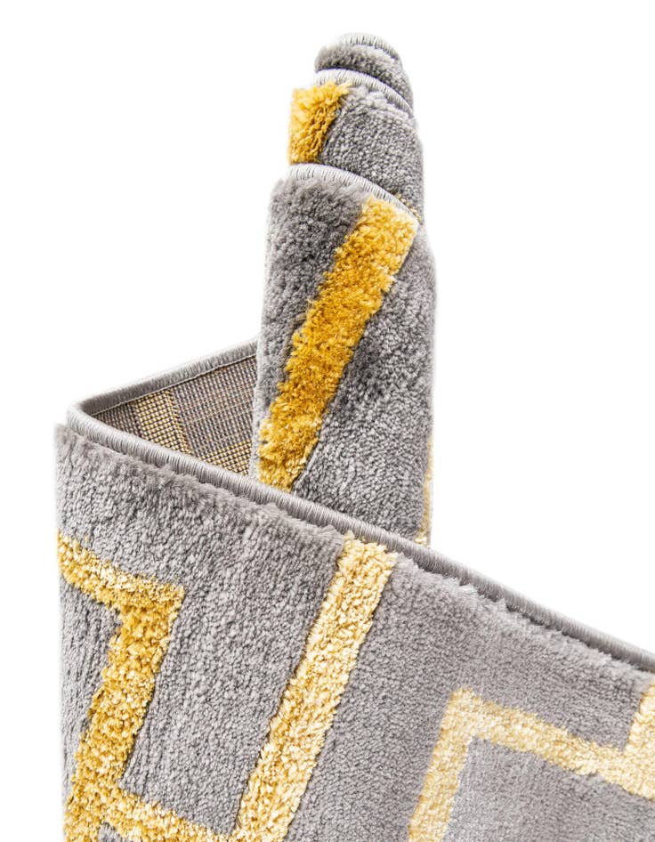 Detail image of  7' 10 x 7' 10  Marilyn Monroe&trade; Glam Deco Round Rug