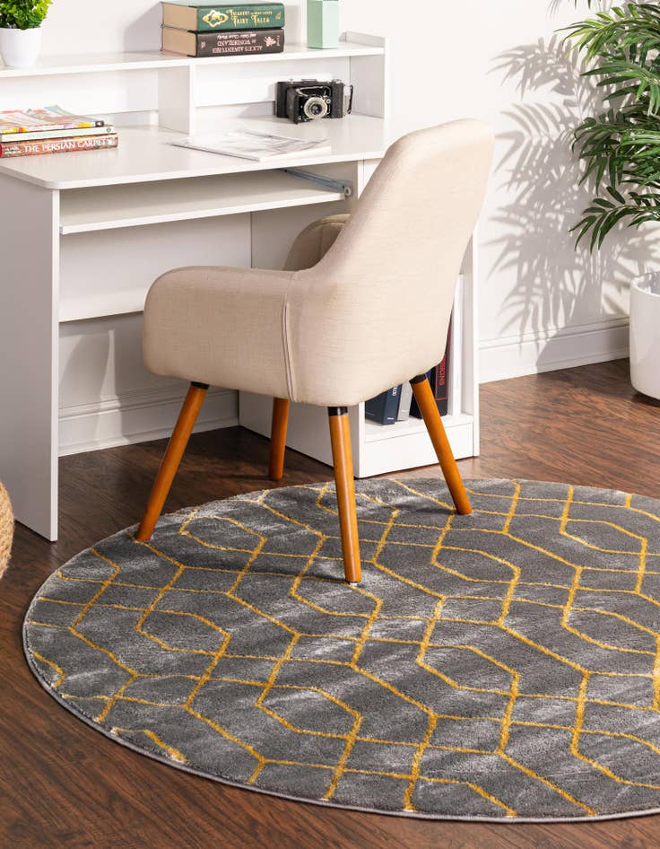 Detail image of  3' x 3'  Marilyn Monroe™ Glam Trellis Round Rug