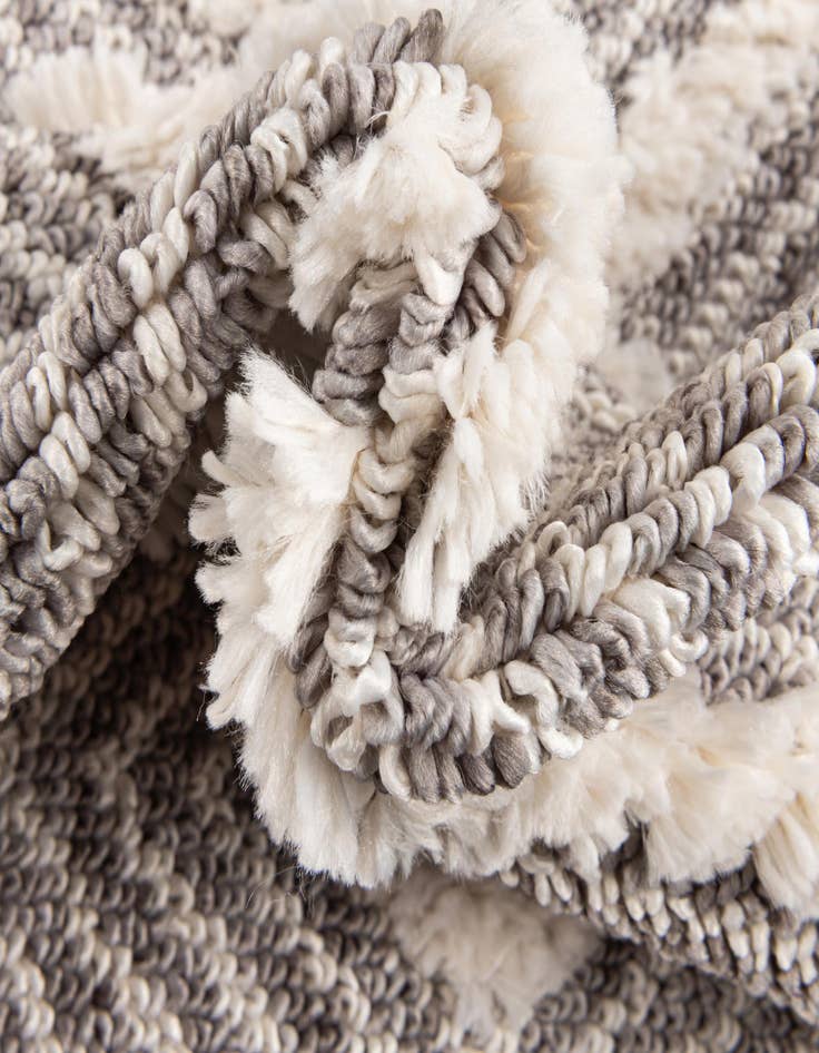 Detail image of  5' x 26' 3 Cherokee Rug