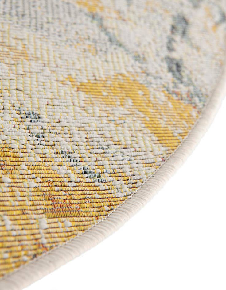 Detail image of  7' 10 x 7' 10  Washable Botanical Indoor / Outdoor Round Rug