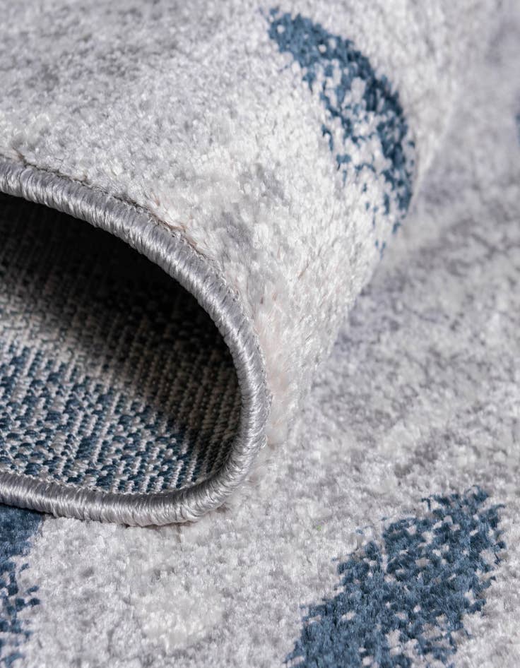 Detail image of  4' x 4' Charleston Octagon Rug