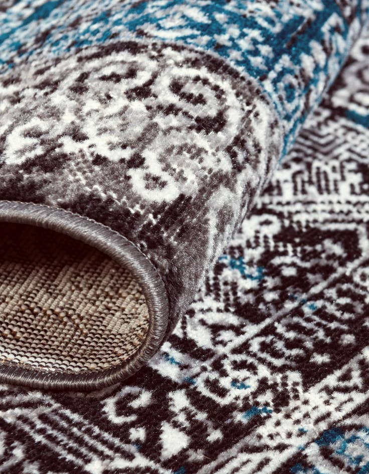 Detail image of  3' 3 x 5' 3 Aarhus Oval Rug