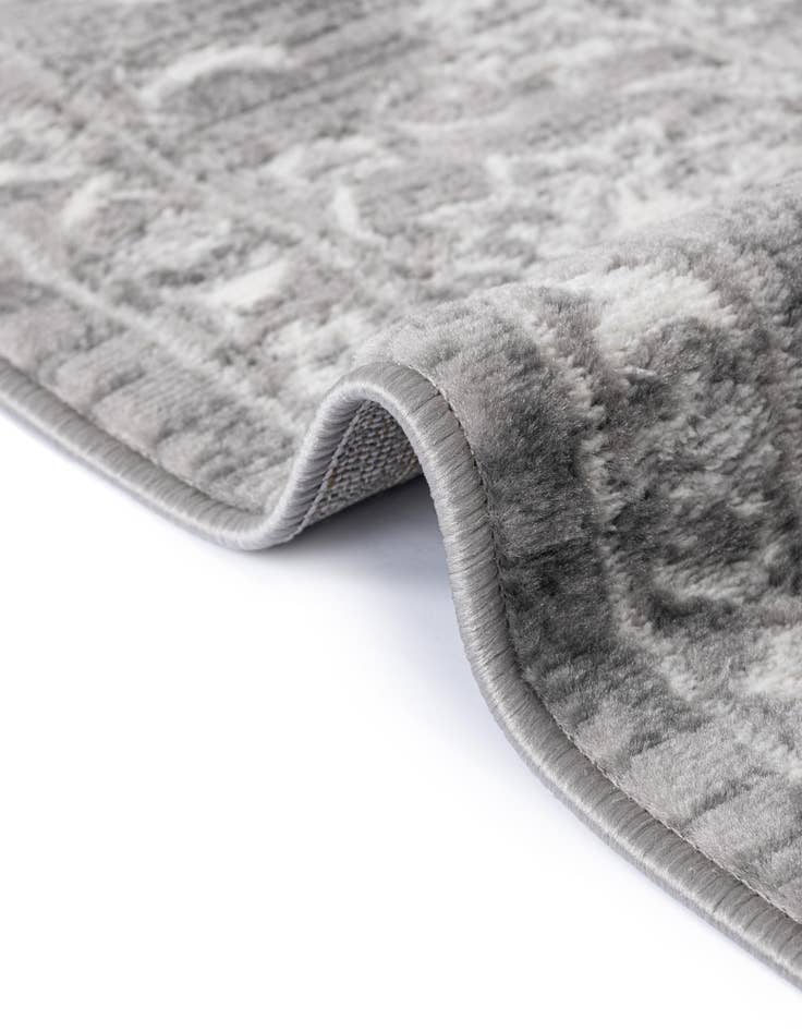 Detail image of  3' 3 x 5' 3 Boston Oval Rug