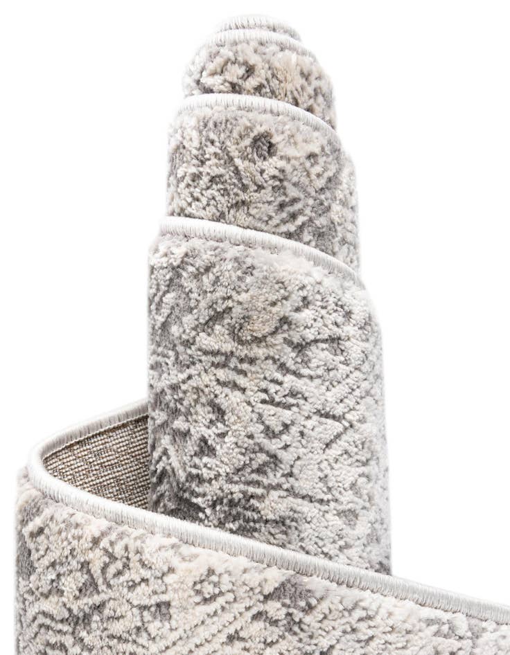 Detail image of  5' 3 x 8' Finsbury Oval Rug