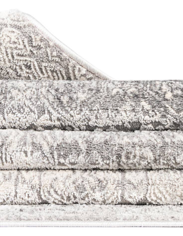 Detail image of  5' 3 x 8' Finsbury Oval Rug