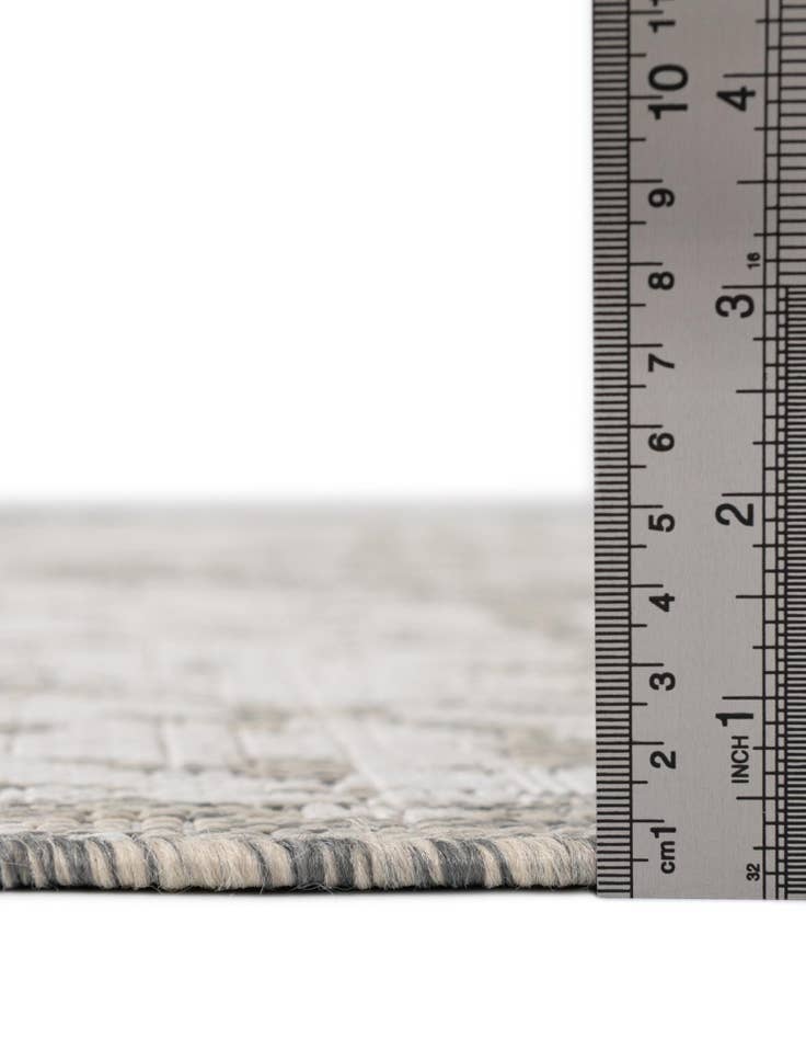 Detail image of  5' 3 x 8'  Washable Jill Zarin Dubai Indoor / Outdoor Oval Rug