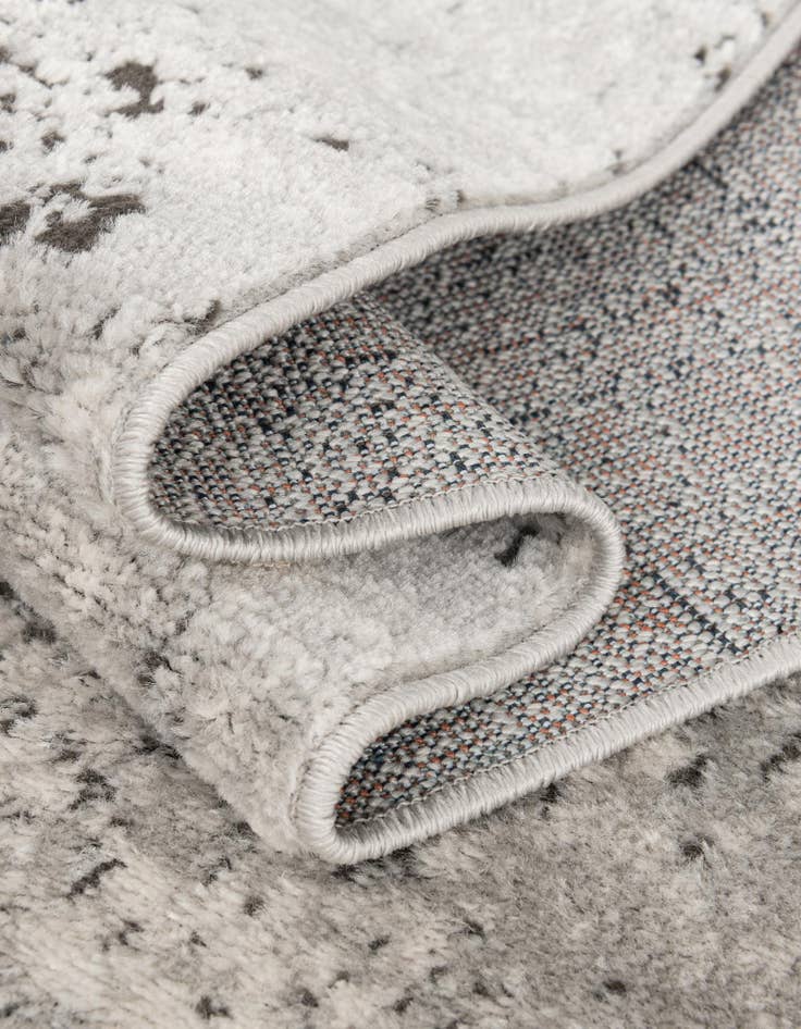 Detail image of  5' 3 x 8' Leipzig Oval Rug