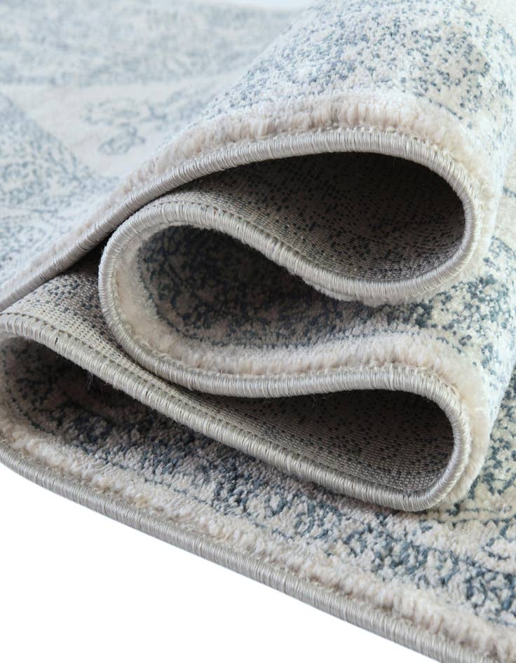 Detail image of  5' 3 x 8' Newport Oval Rug