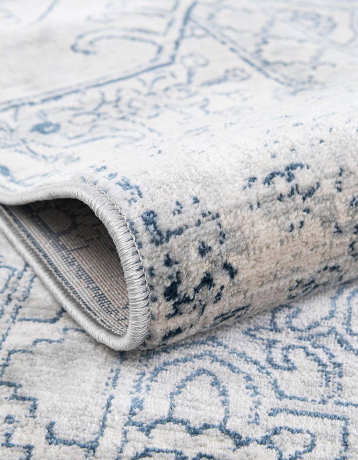 Detail image of  4' x 6' Newport Oval Rug