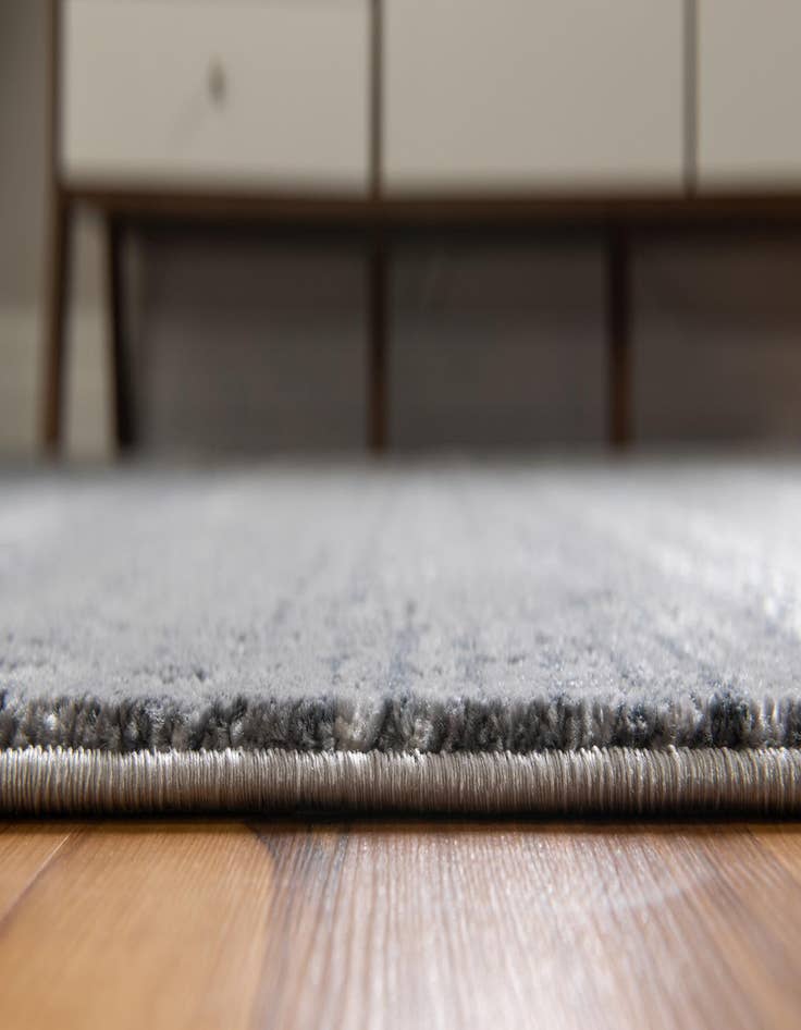 Detail image of  8' x 10' Oasis Oval Rug