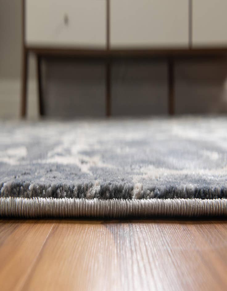 Detail image of  5' x 8' Oasis Oval Rug