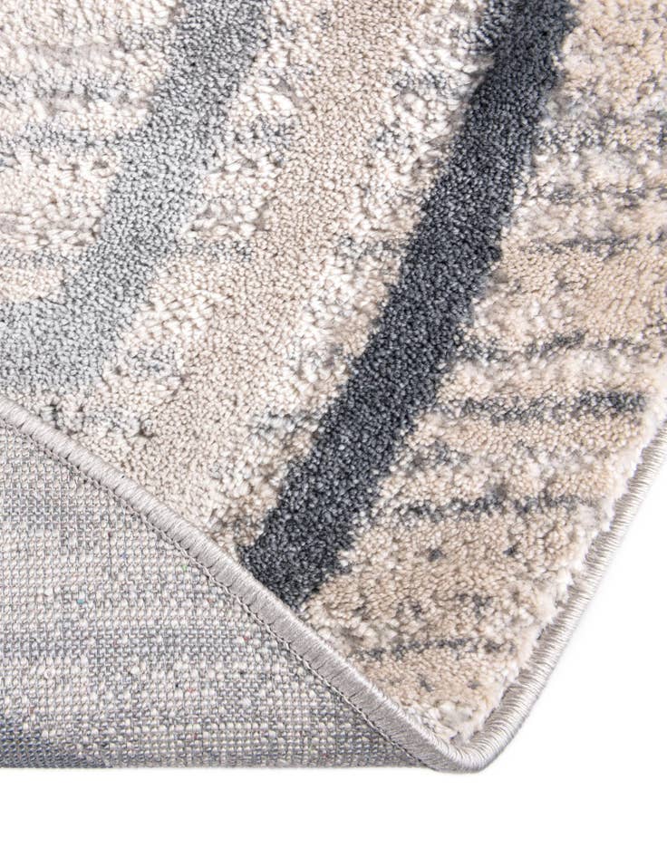 Detail image of  8' x 10' Oasis Oval Rug