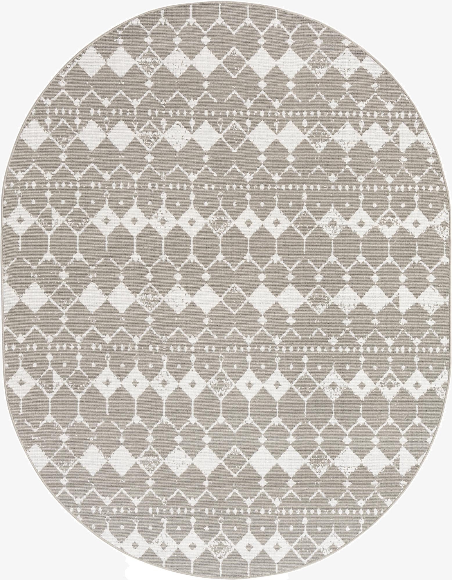  7' 10 x 10'  Washable Lattice Indoor / Outdoor Oval Rug