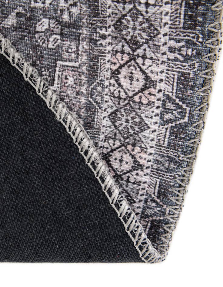 Detail image of  2' x 3' 1 Timeless Oval Rug