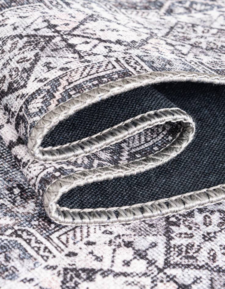 Detail image of  2' x 3' 1 Timeless Oval Rug