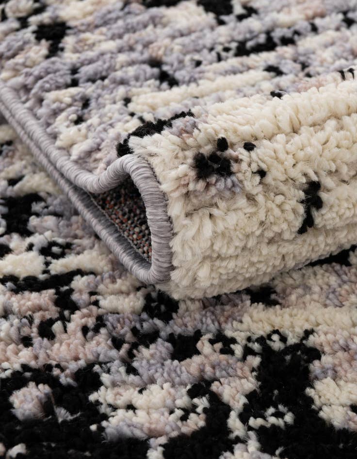 Detail image of  4' x 6' Tucson Oval Rug