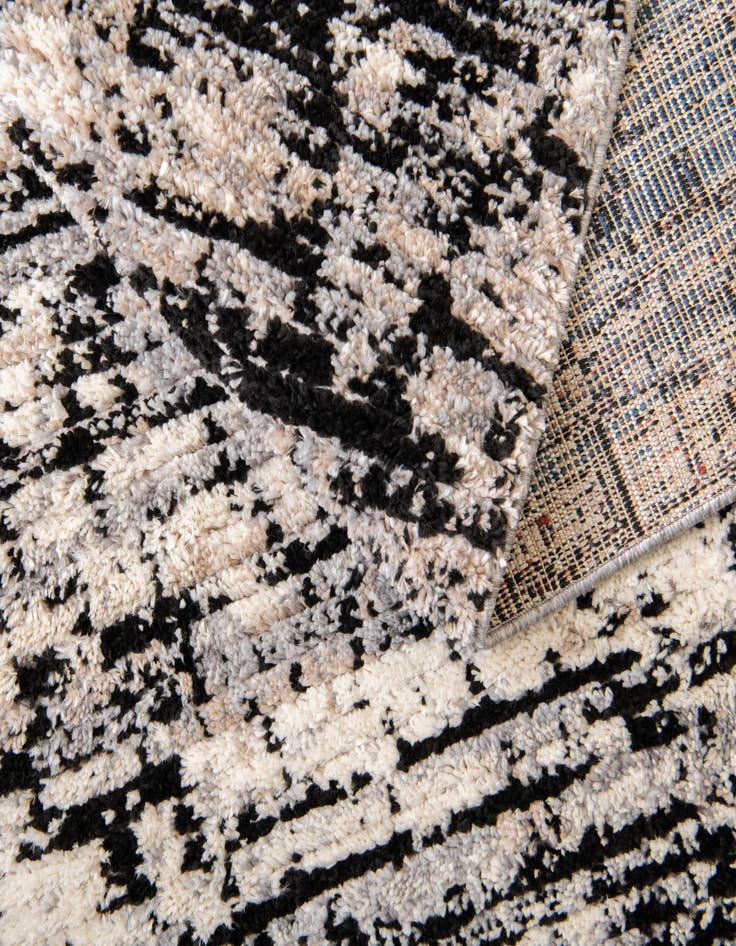 Detail image of  4' x 6' Tucson Oval Rug